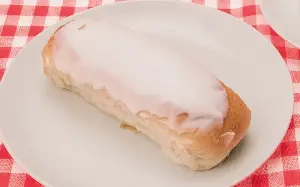 Where is the English pride in the iced bun?