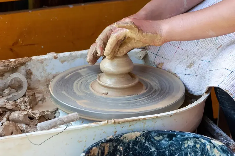 Historia y actualidad de la cerámica artística y artesana 4
