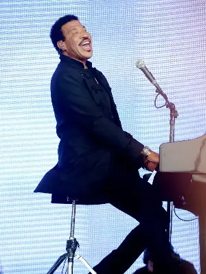 Lionel Richie is 'doing great' after undergoing heart procedure