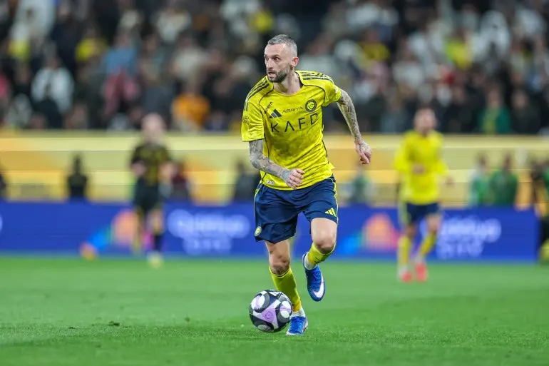 RIYADH, SAUDI ARABIA - FEBRUARY 6: Marcelo Brozovic of team Al-Nassr FC runs with the ball during the Saudi Pro League game between Al Nassr and Al Ittihad at Al Awwal Park on February 6, 2026 in Riyadh, Saudi Arabia. (Photo by Abdullah Ahmed/Getty Images)