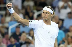 Zverev advances; Williams sisters fall