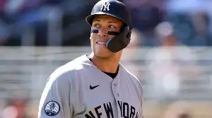 Aaron Judge injury update: Yankees star pulled with lower-leg tightness after ‘scary’ early exit; details
