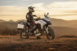 6 large-displacement motorcycle models for those who love long-distance touring.