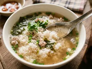 Should people with acid reflux eat rice with soup?