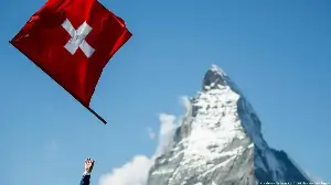 Suiza vota en referéndum para limitar su población a menos de 10 millones de habitantes