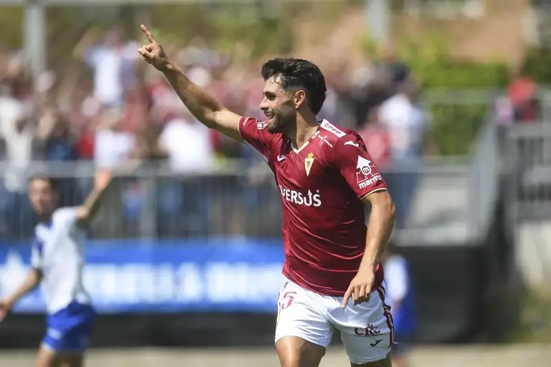 Óscar Gil celebra su gol ante el Europa