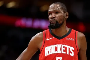 Rockets Legend Says Kevin Durant Controversy Is Hurting Team Chemistry