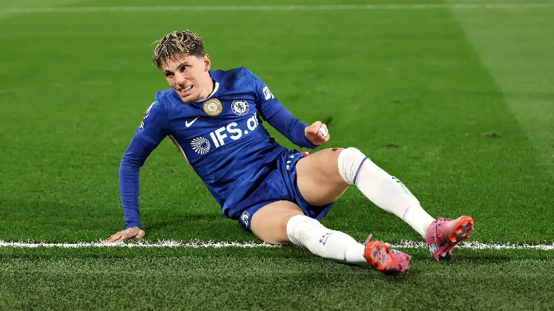 Garnacho struggles against former club