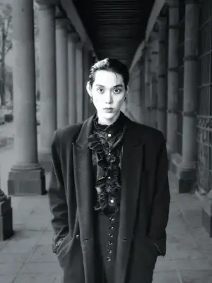 Global Hitmaker EL CAPITXN Officially Debuts as an Artist With ‘Breaking Through’ Featuring TOMORROW X TOGETHER’s TAEHYUN and Jeremy Zucker