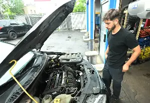 Mechanics say they're losing business as vehicles get more high tech