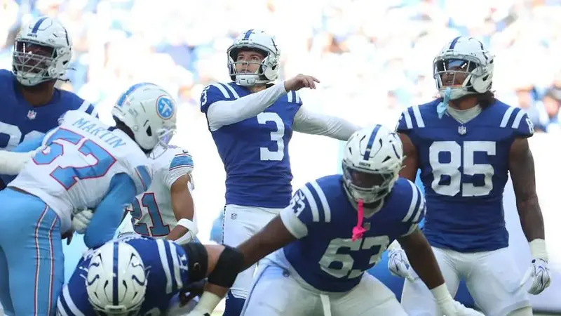 Indianapolis Colts kicker Spencer Shrader