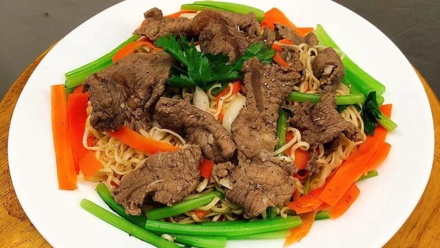 Những bữa sáng nhanh gọn, đủ chất cho người bận rộn - Ảnh 2.