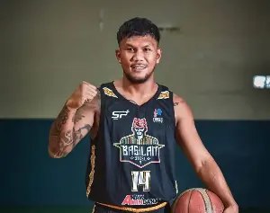 Marcial shifts from square ring to hard court