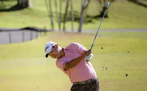 Song reclaims 2-shot lead in wild shootout