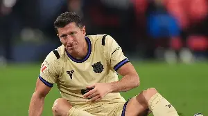 Robert Lewandowski receives staggering contract offer from Saudi Pro League as striker nears Barcelona exit