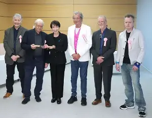 高市首相、ディープ・パープルに興奮