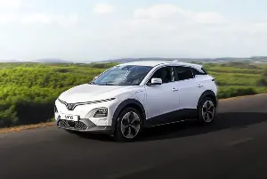 VinFast VF 6 Review: The electric B-SUV that changes the driving habits of young families.