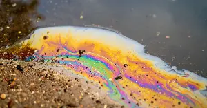 Franklin's oil experiment revealed molecular size