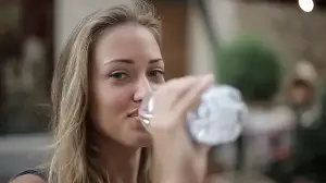 UK surgeon explains why clear urine is not a health flex, shares 4 more hydration markers