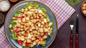 Easy 15-Minute Low-Calorie Protein-Rich Chickpea And Chicken Salad Recipe For Weight Loss And Higher Metabolism
