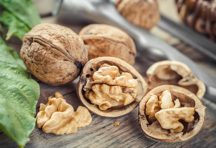 4 types of nuts that help reduce fatty liver - Image 1.