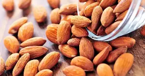 4 types of nuts that help reduce fatty liver disease.