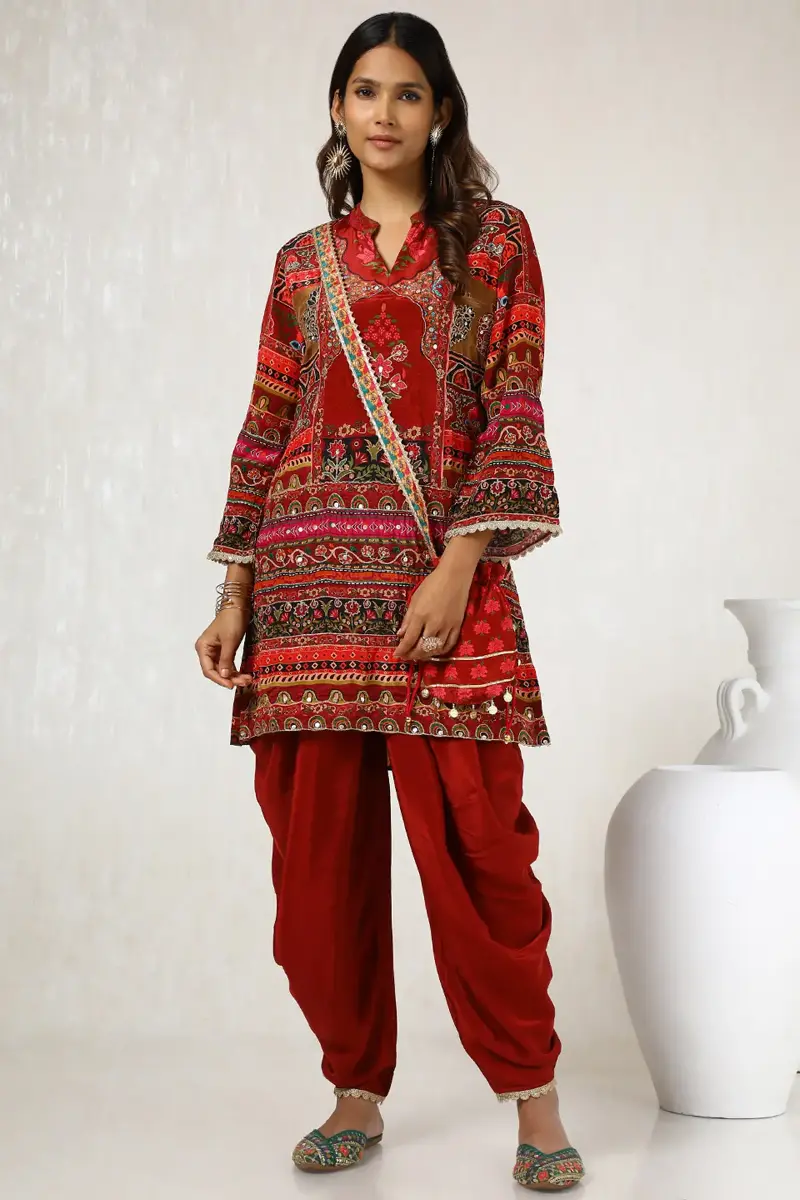 It feature patiala pants and a bit of blingy kurti, which makes you look chic and fashionable.