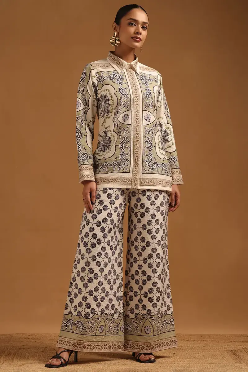 For working professionals, shirt style co-ord sets are perfect. 