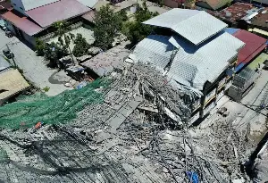 Philippine construction collapse toll hits three, 17 missing