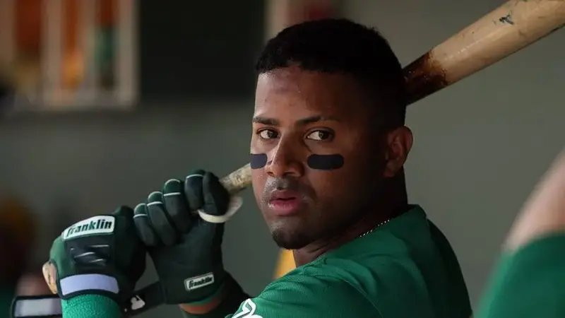 Athletics third baseman Andy Ibanez