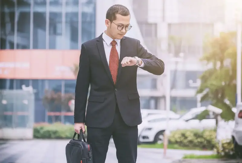 Đi làm trễ giờ, phản ứng đầu tiên của người EQ cao không phải là xin lỗi - Ảnh 2.