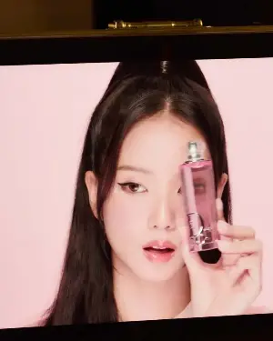 BLACKPINK’s Jisoo Is Setting the Beauty Trend Everyone Will Copy This Spring