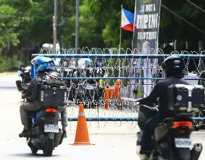 Senate security tight as Duterte, Dela Rosa supporters gather