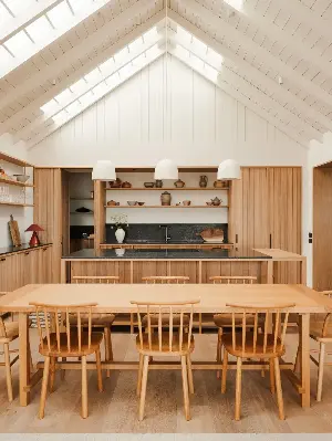 Wooden kitchens are back – but they’re ‘naked’