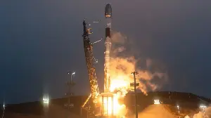 SpaceX launches 27 Starlink satellites to orbit from California (video, photos)