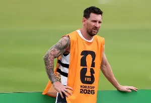 American and Italian referees officiated the England-Argentina match; Messi sent a scathing message.