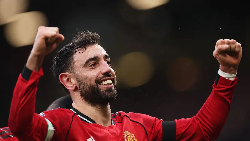 Fernandes amongst the greats