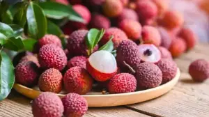 6 Regional Litchi Recipes That Let You Explore Indian Summers