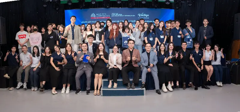 The English language and international integration ecosystem at Hoa Sen University, with the Institute of English and International Integration.