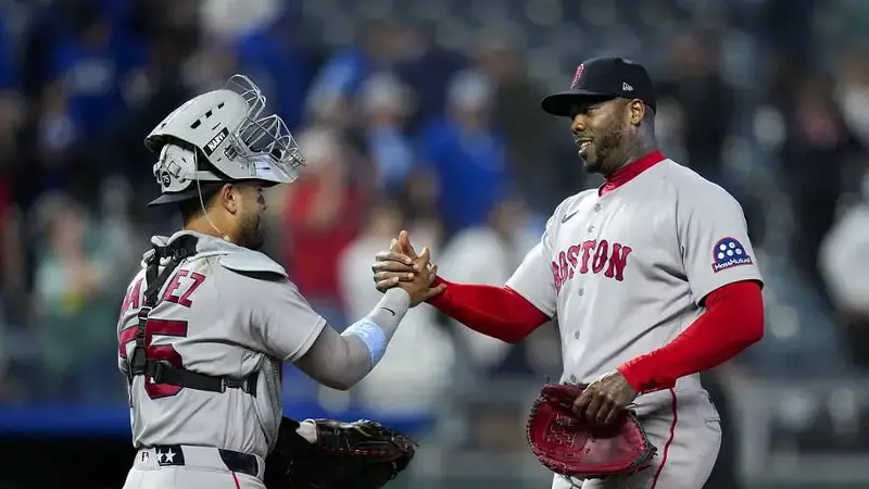 Aroldis Chapman, Carlos Narvaez