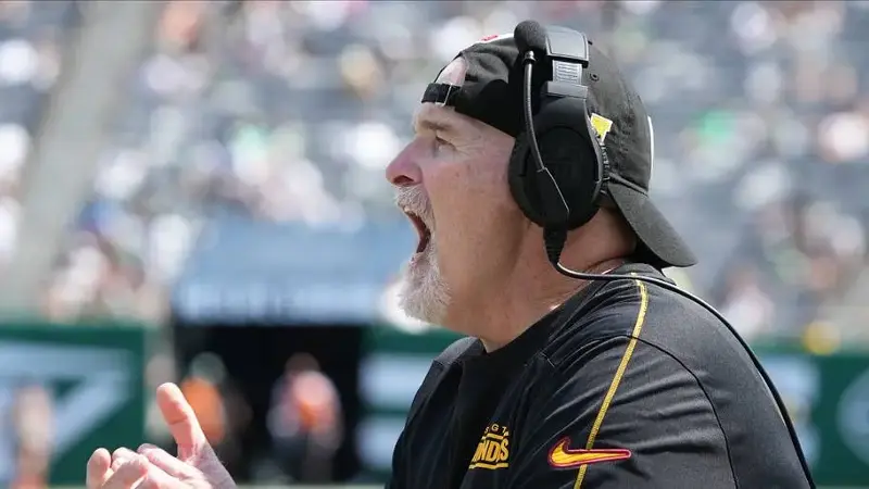 The Commanders head coach Dan Quinn in the second half