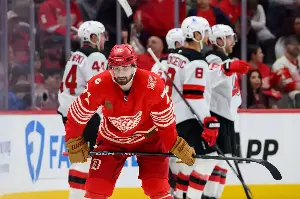 Reports: Dylan Larkin requesting trade from Red Wings