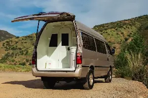 A 32-year-old Toyota Hiace van is still causing a sensation because it even has a bathroom on board.