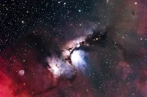 This discovery blurs celestial classifications.