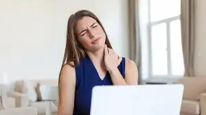 Cracking your neck when it feels stiff? Neurologist shares 9 signs when it can become serious