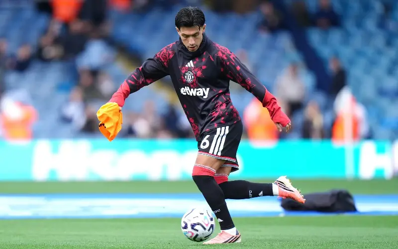 Manchester United’s Lisandro Martinez warming up prior to kick-off - PA/Annabel Lee-Ellis