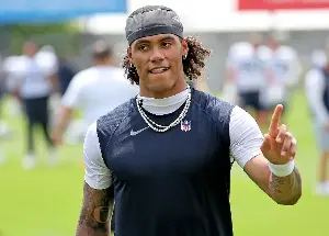 Andrew Callahan: Patriots cannot fumble Christian Gonzalez negotiations now