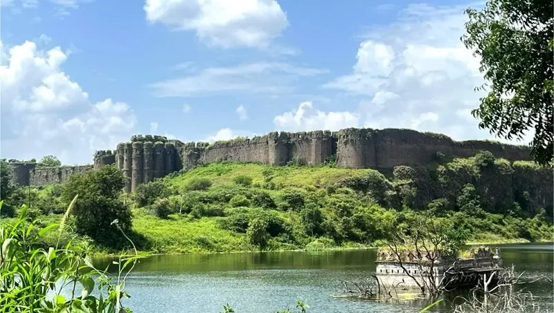 5 unique ancient forts in India for adventurous souls - photo 4