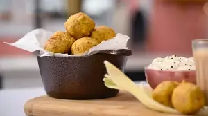Chef Kunal Kapur shares corn pakora recipe to enjoy on rainy days: See step-by-step preparation