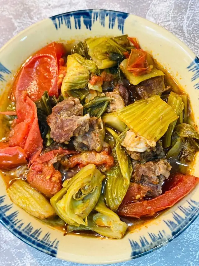 Chỉ cần thịt bò và vài nguyên liệu sẵn trong bếp, bạn có ngay 2 món ngon ấm bụng đổi vị ngày mưa bão - Ảnh 12.